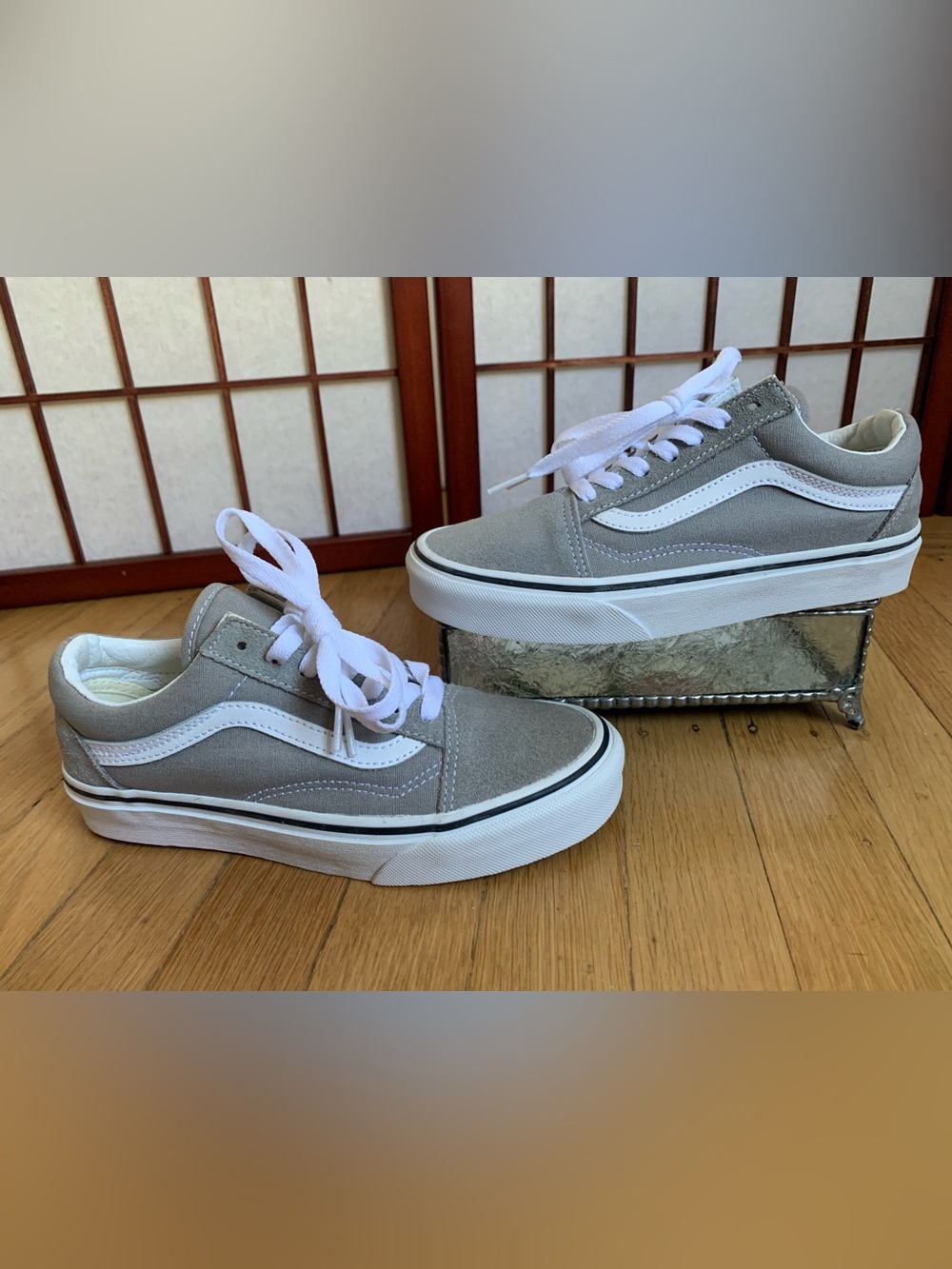 NWOB VANS OFF THE WALL Gray Suede/Canvas Sneakers Size Women’s 5.5/Men’s 4